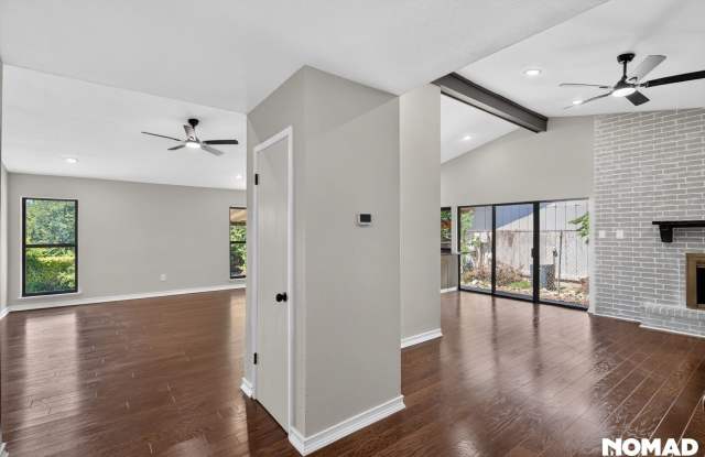 Charming 4BR House in San Antonio Gallery 3