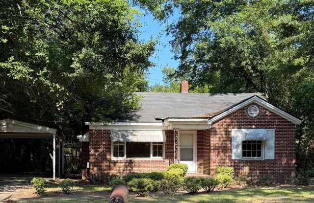 NICE BRICK HOME WITH FENCED YARD photos photos