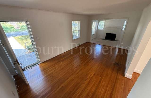 216 Carolina Circle-3BR/1BA-HOUSE!!! Gallery 4