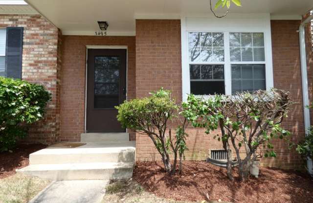 3495 CASTLE HILL Drive Gallery 2