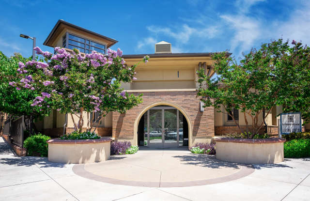 La Verne Village Luxury Apartment Homes Gallery 2