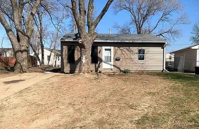 4026 Spring Cir – 2 Bed/1 Bath in Buena Vista | Updated Kitchen, Full Appliance Package, Single-Level Living Gallery 1