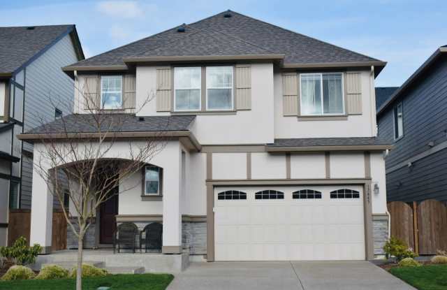17445 SW Sabrina Avenue photos photos