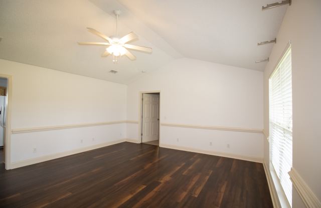 2309 Oakridge Lane Gallery 3