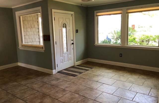 2214 Bardwell Dr. Gallery 4