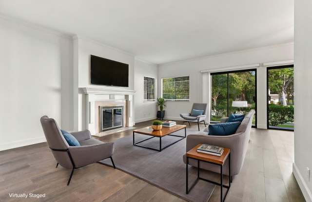 Updated 3 BR Condo at The Enclave in Redwood Oaks - $600 Move-In Bonus for October! Gallery 4