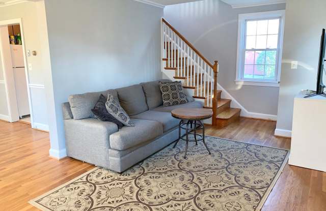 223 N GREENBRIER STREET Gallery 3