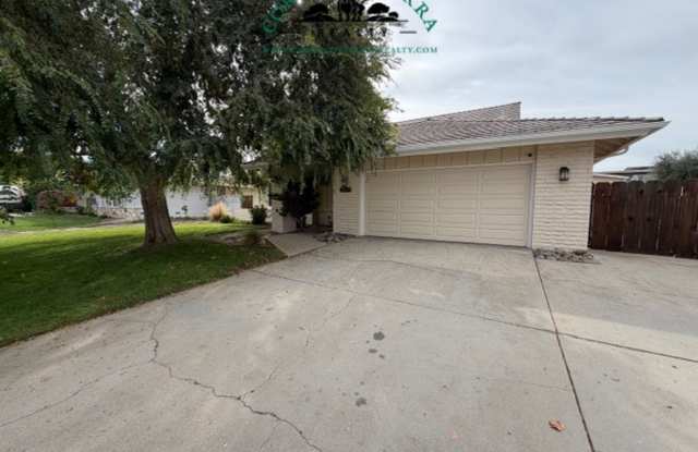 TOP-RATED SCHOOLS  ROOM TO ROAM IN TORO PARK! (Washington Union School District) - 22676 Coleta Drive, Monterey County, CA 93908