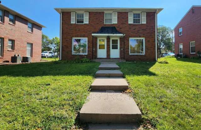 312 S 47th St - 312 South 47th Street, Lincoln, NE 68510