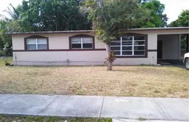 3150 NW 3rd St photos photos