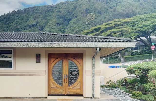 2-Bedroom Executive Duplex in Serene Manoa Valley with Ocean Views photos photos