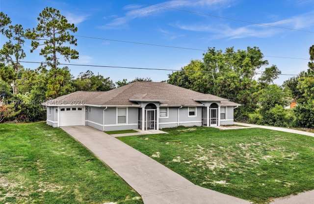5325 30 ST SW Gallery 2