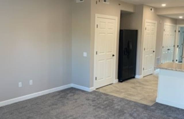 1505 Southwest Boulevard Gallery 2