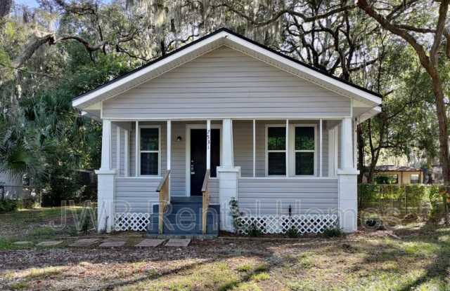 7531 Wakefield Ave photos photos