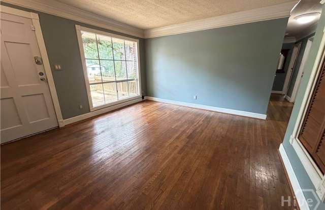 1054 College Station Road Gallery 3