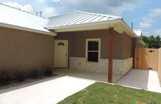 1010 Tripp Lane - 1010 Tripp Lane, New Braunfels, TX 78130