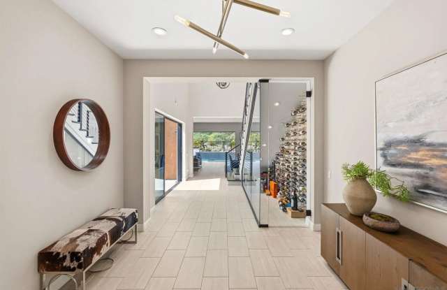 4720 Borden Gallery 3
