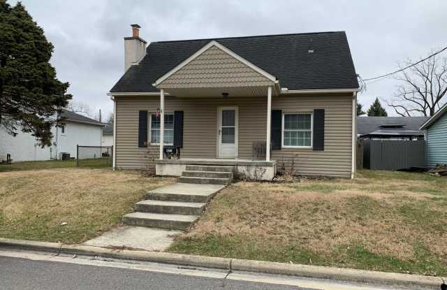 431 Elm St - 431 Elm Street, Groveport, OH 43125