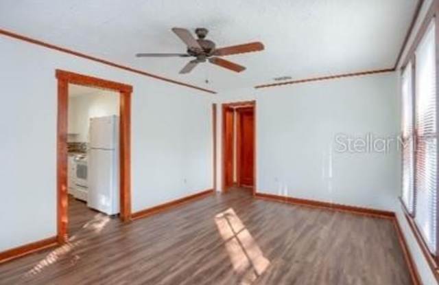 512 4TH AVENUE NW Gallery 4