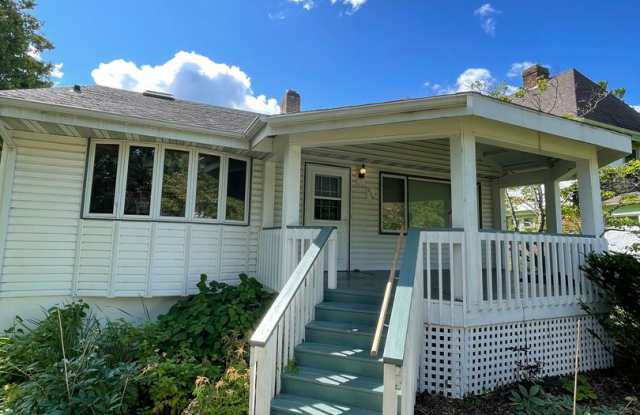 AVAILABLE Now! - Gorgeous 3 Bed 2 bath Home! photos photos