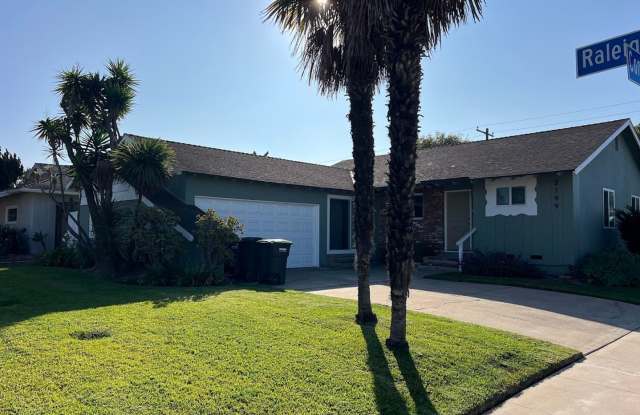 Costa Mesa House Large Lot; Open House Tuesday 2/24/2026 12:30 PM - 2:00 PM photos photos