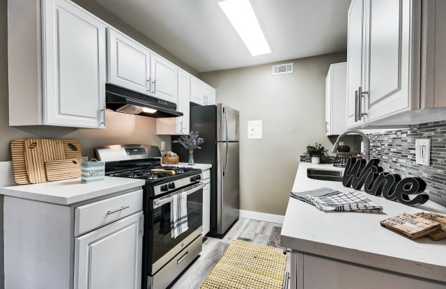 Pinewood Apartments photos photos