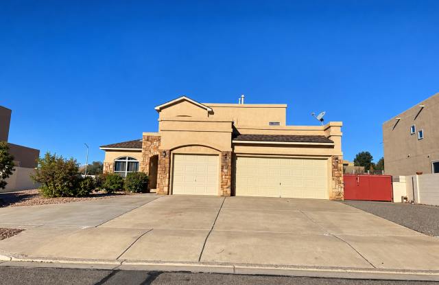 Enchanted Hills. Beautiful 5 bedroom 3 bath home in NE Rio Rancho. Gallery 1