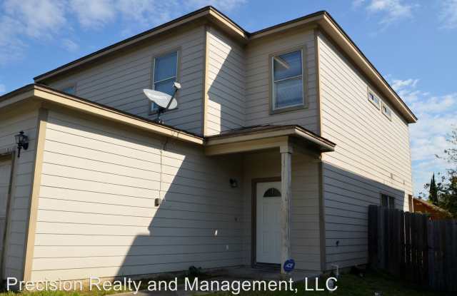 8005 Parnell Street Unit #B - 8005 Parnell St, Houston, TX 77051