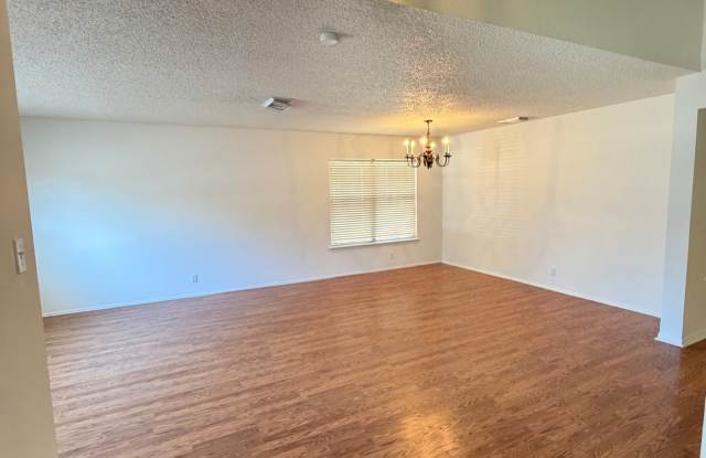 9018 Ryelle Gallery 1