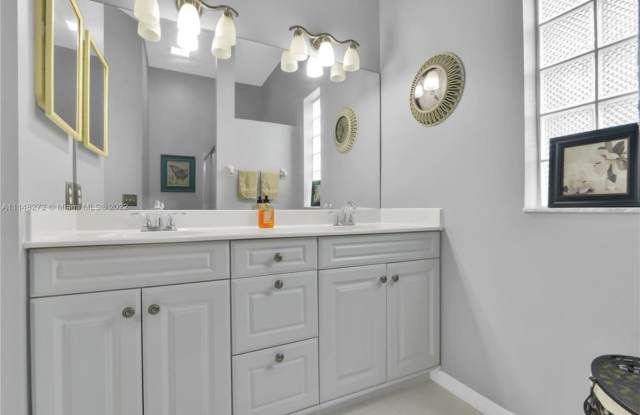 1134 Aviary Road photos photos