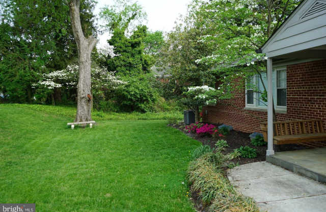 6517 IVY HILL DRIVE Gallery 2
