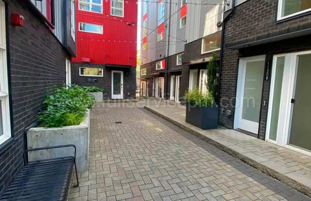 Modern Live/Work Northgate Townhome w/ Rooftop Deck, Luxury Bosch Kitchen & Dual Suites photos photos