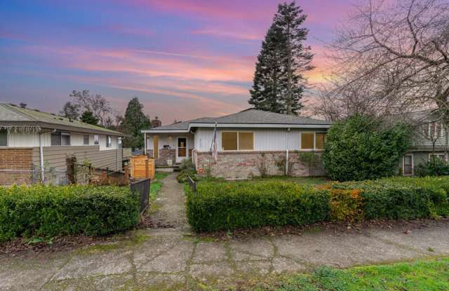 6525 39th Ave SW - 6525 39th Avenue Southwest, Seattle, WA 98136