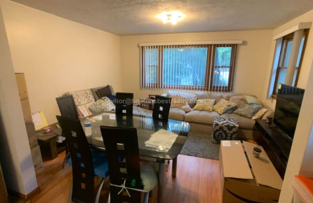 127 Beaconsfield Rd . - 127 Beaconsfield Road, Brookline, MA 02445