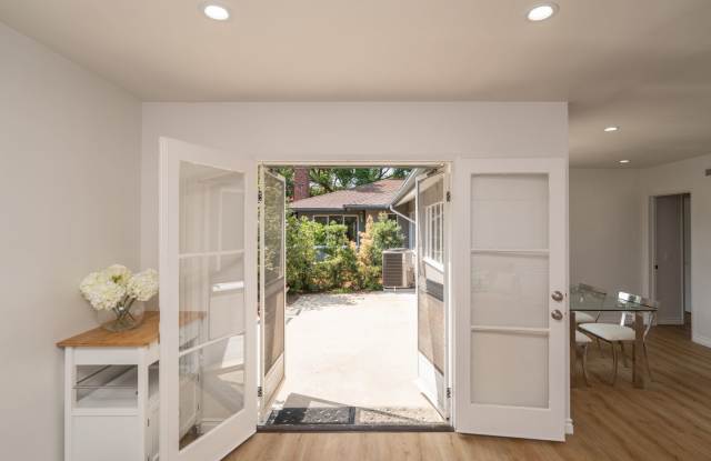 Modernized 2 Bed/1 Bath Home For Rent in South Pasadena Gallery 4