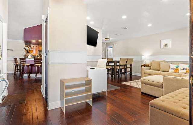 6701 LEEWARD ISLE Way Gallery 3