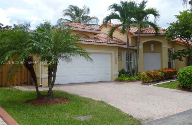 11236 NW 58th Ter Gallery 3