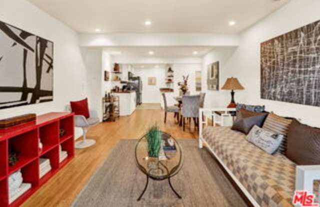 2714 Auburn Street Gallery 4