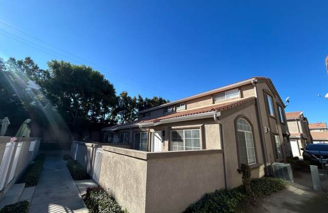 PRICE REDUCTION! Charming 3 Bedroom 3 Bathroom Condo Available Now! - 25599 Prospect Avenue, Loma Linda, CA 92354