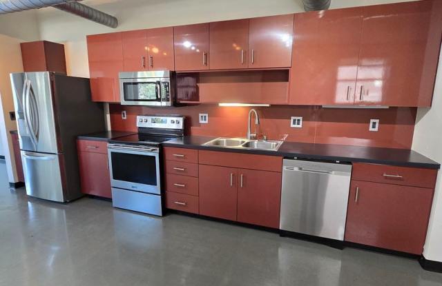Luxurious 2BR , 2BA 2nd floor loft in East Downtown Area- aprox 1650 sq ft photos photos