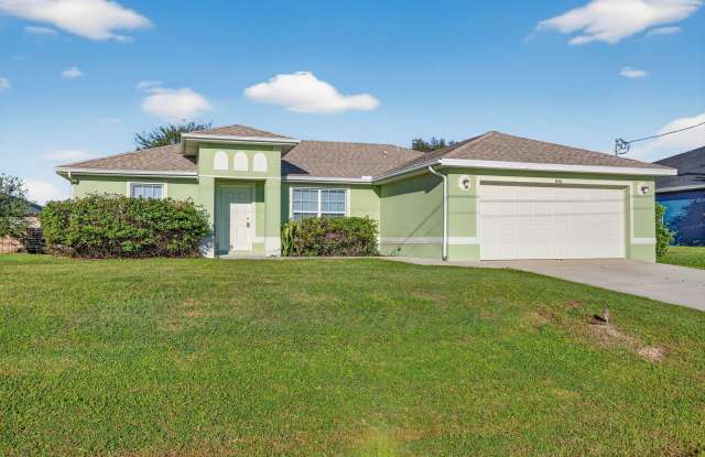 Big Bright Beautiful 4 Bed 2 Bath...Are You Ready To Make This Your Home!! photos photos