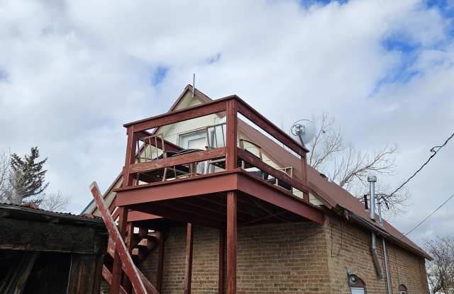 410 Smith Avenue Gallery 2