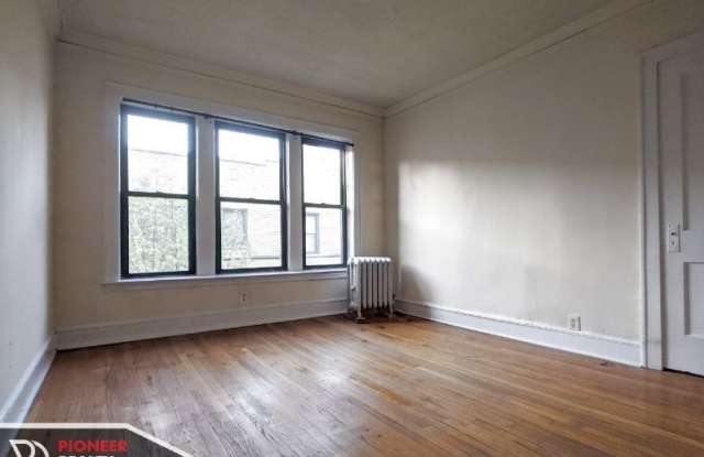 2332 N Spaulding Ave 2a - 2332 North Spaulding Avenue, Chicago, IL 60647