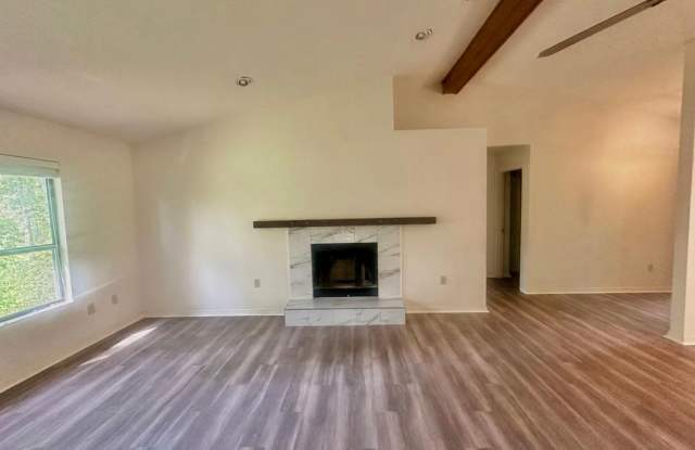 Fully Remodeled - 1620 NW 23rd Street (Maple Ridge) Gallery 3