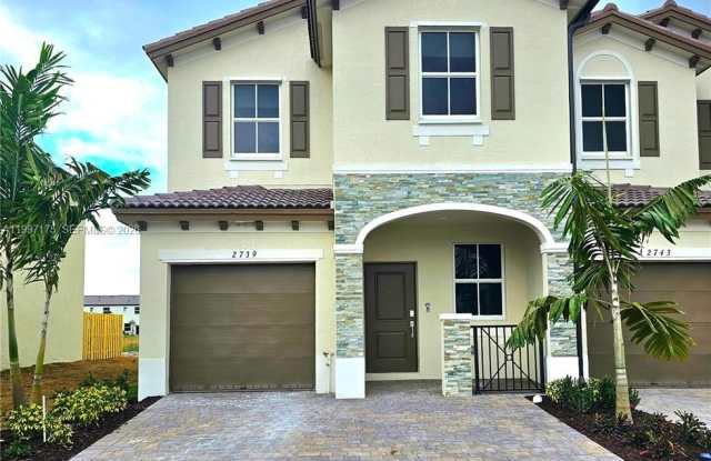 2739 SE 25th Ave photos photos