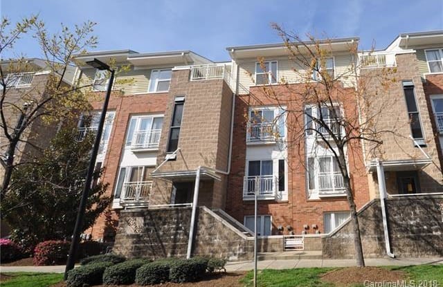 632 Raphael Pl - 632 Raphael Place, Charlotte, NC 28205