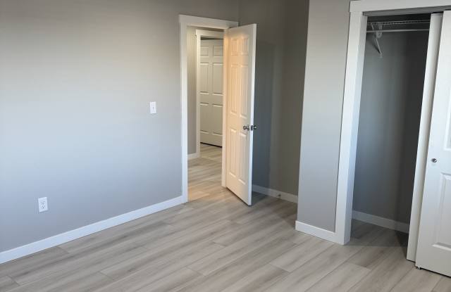 7622 Mcdougal Avenue Northeast Gallery 2