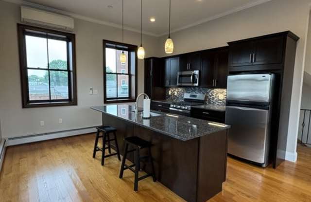105 Pleasant St photos photos