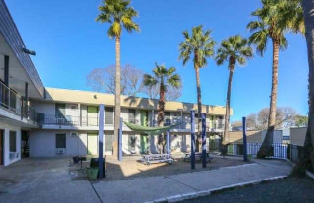5864 Wellington Dr Gallery 2