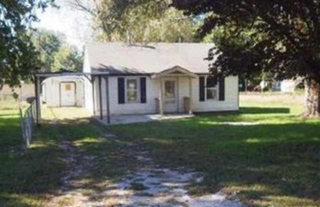 418 Spratley St - 418 Spratley Street, Birmingham, MO 64161